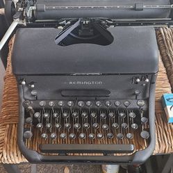 Typewriter Remington 