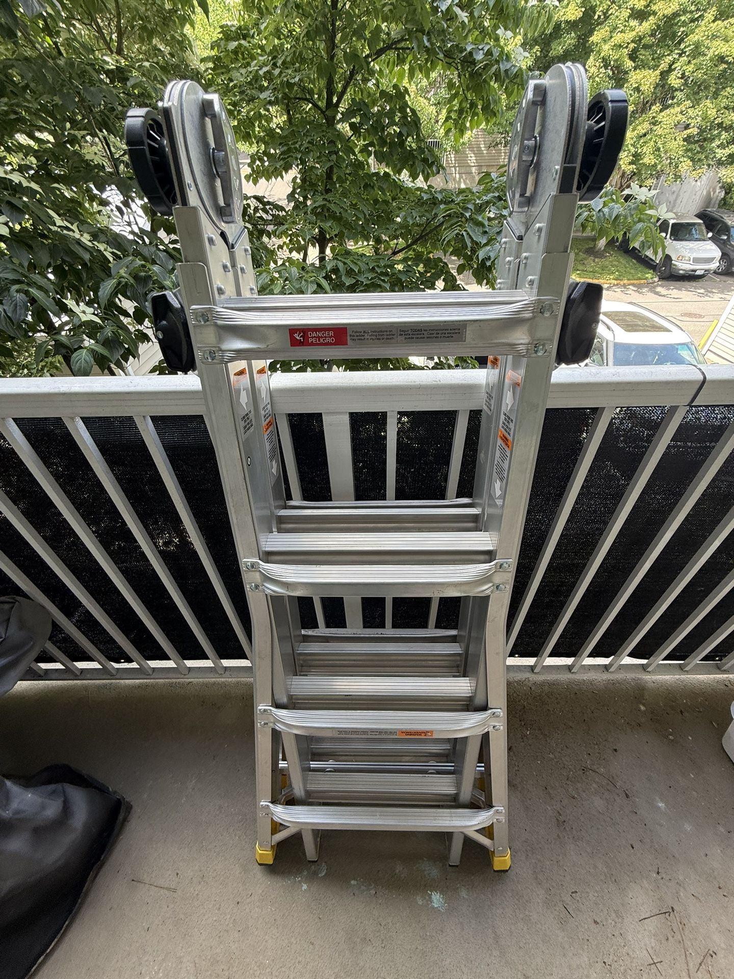 22’ Gorilla Ladder