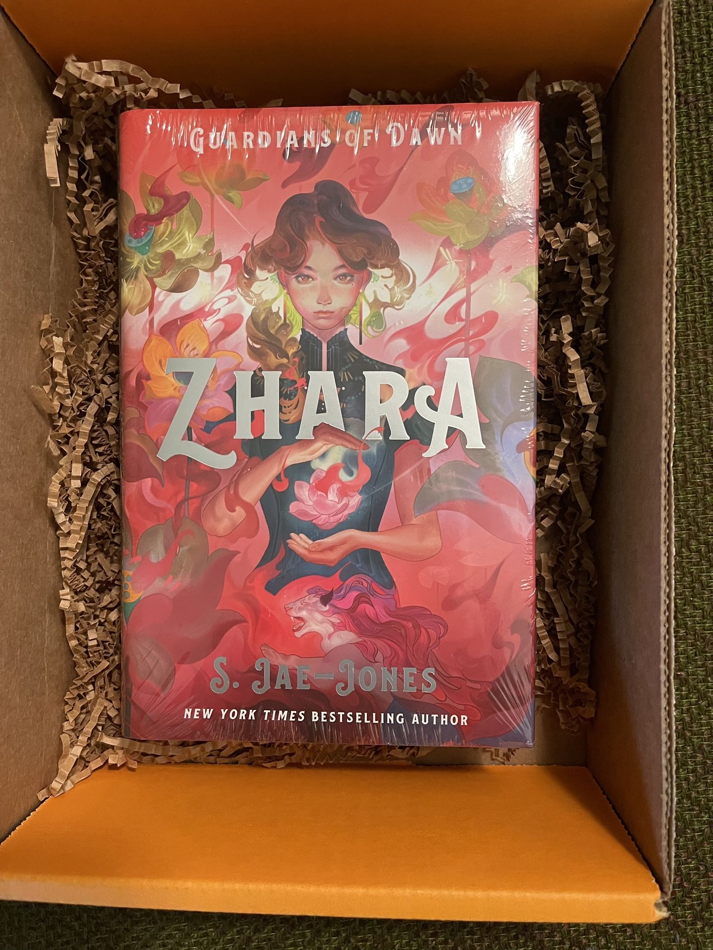 Illumicrate Book - Zahara Guardians Of Dawn by S. Jae-Jones