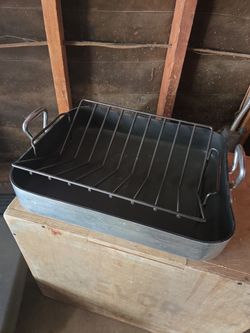 Large heavy duty Williams Sonoma Pan