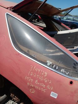 Porsche nine twenty eight quarter glass with chrome