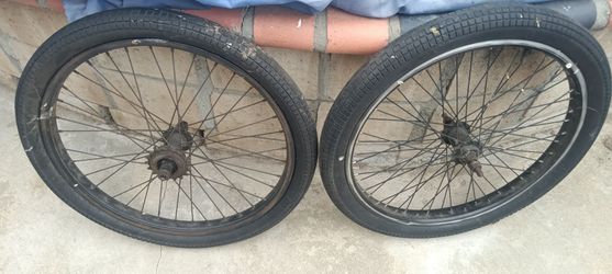 Mismatch BMX wheels with tires