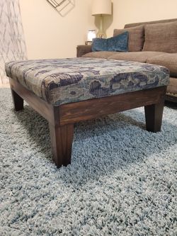 Upholstered Coffee Table/cocktail Ottoman