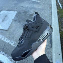 Jordan 4 Black cats size 9.5