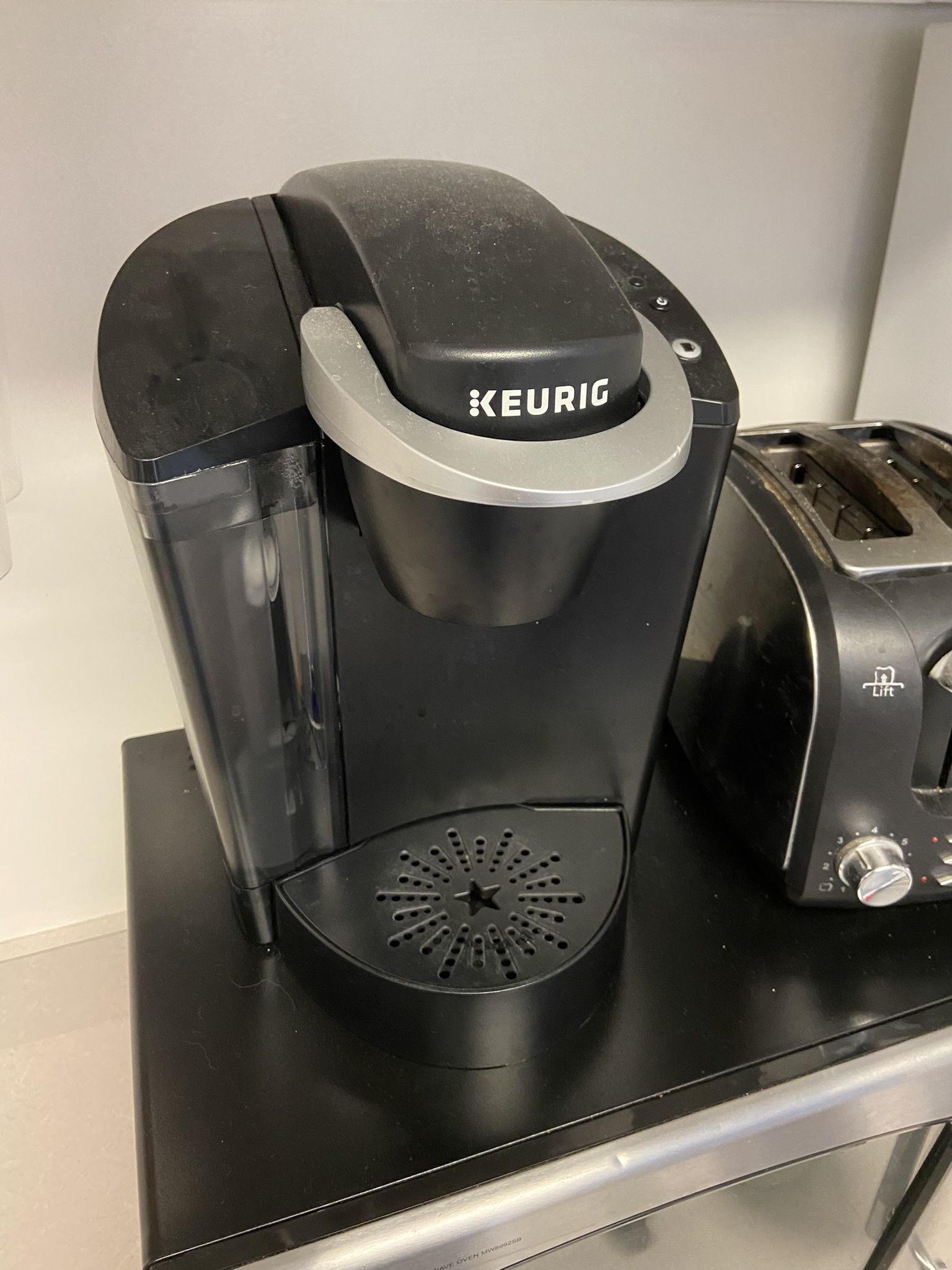 Kurig Coffee Maker And Pod Rack
