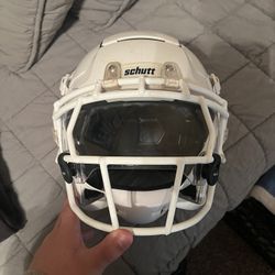 Schutt F7 2.0 ,Adult Medium,white ,$ 550 , negotiable