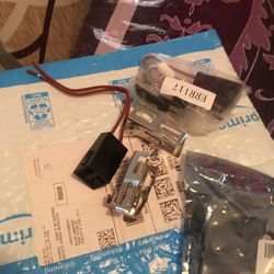Tengo 4 Piezas  De Element  Plug Marca  Whirlpool 