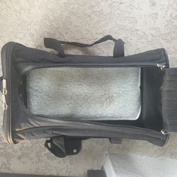 PET CARRIER.    AIRLINE APPROVED