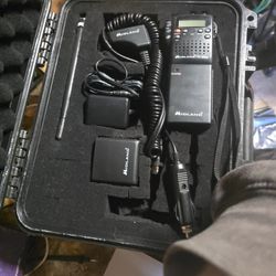 handheld portable Midland CB Radio