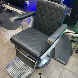 Barber Chair / Stylist Chair 