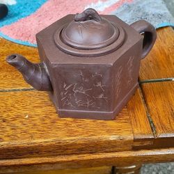 Antique Yixing Zisha Clay Hexagonal Teapot - Excellent Condition - RARE FIND