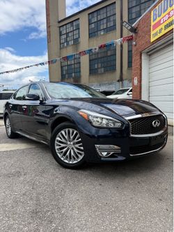 2016 Infiniti Q70