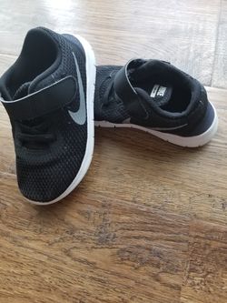 Nike sport shoes size 10 boy