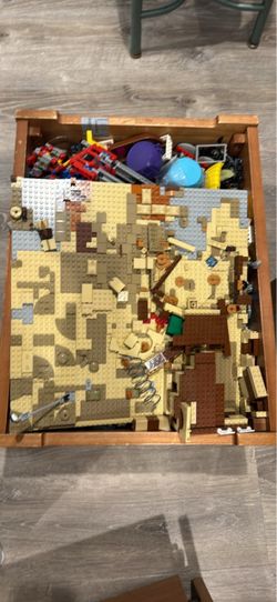 Large Lot of Mixed LEGO Bricks and Pieces (rare)