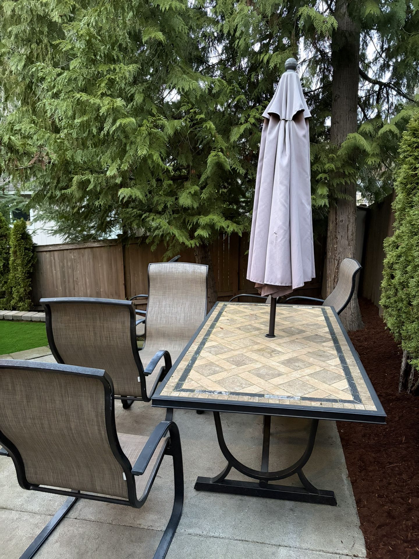 Outside Table & Chairs