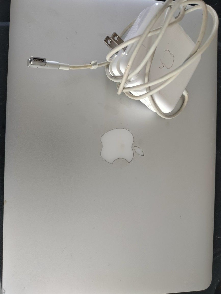 MacBook Air Model A1369