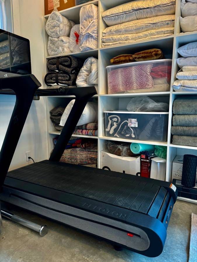 Peloton Tread Plus + 100 uses + Delivery available + 12 Month Warranty
