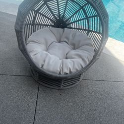 Small Outdoor Pet Bed 