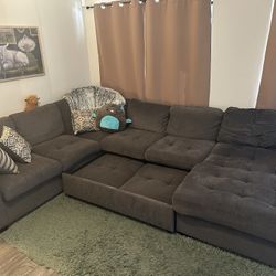 Mor Furniture Pullout Sofa Chaise Sectional in Gray Fabric, Right Facing