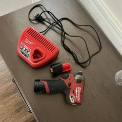 Milwaukee M12 Drill