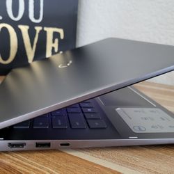 Dell Touchscreen Flip Laptop w/16GB Win11