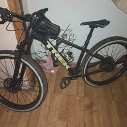 Trek Roscoe 7