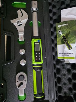 Adjustable Digital Torque Wrench 1/2"https://offerup.com/redirect/?o=RHJpdmUxLjUtOTlGdC5MYg==