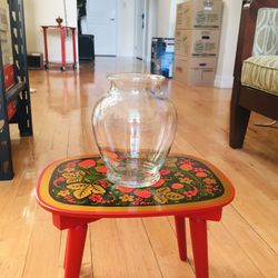 Valentine’s Day! Flower vase. Perfect condition. Great bargain.