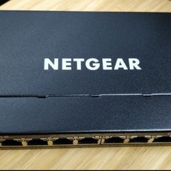 NETGEAR Gigabit Ethernet Plus Switch (GS308EP) - with 8 x PoE+ @ 62W, Desktop or Wall Mount