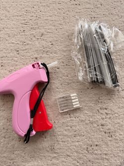 Stitch Gun for Clothes,Handheld Stitch Tag Gun Quick Clothing Stitchy Quick Clothing Fixer,Sticky Gun for Clothes,Sewing Kit Includes 5 Fine Needles 5