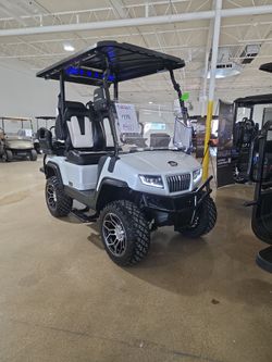 2025 EVOLUTION D5 MAVERICK 2+2 GOLF CART