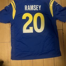 Rams Jersey, Shoot Me An Offer ! Size XL