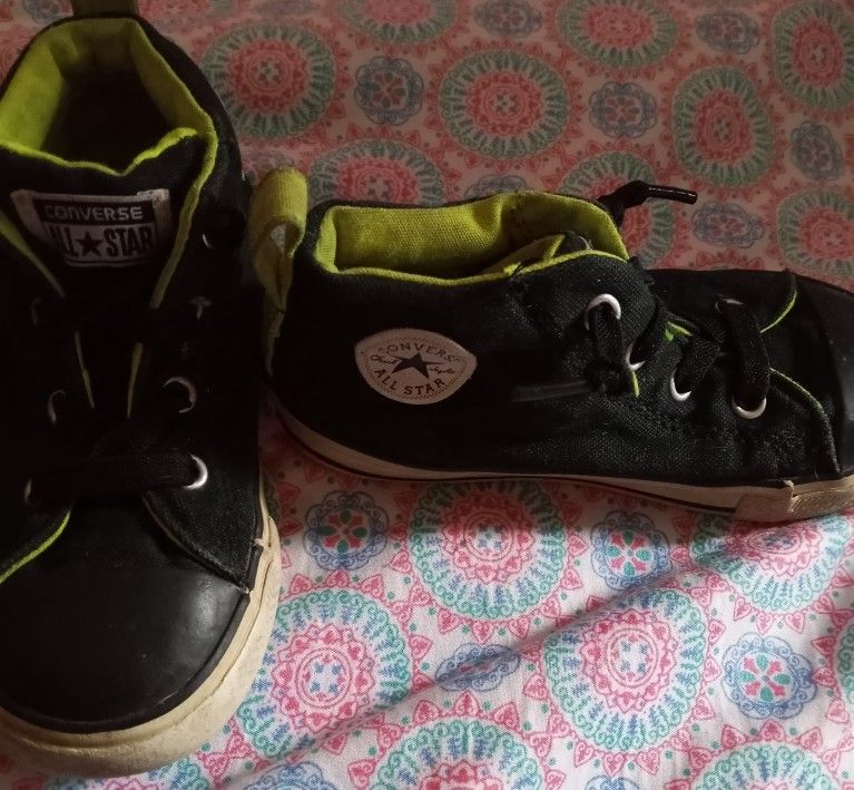 Boy Converse Shoes Size 9s Good Condition $8.00.