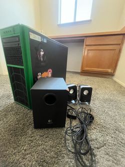 Gaming PC + Logitech Speakers
