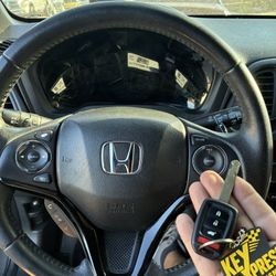 Car Keys/ Llaves De Carro