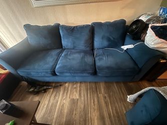 Free Couches Need Gone