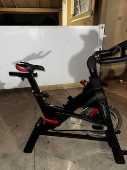 Life Fitness Bike