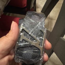 Cinturon LV
