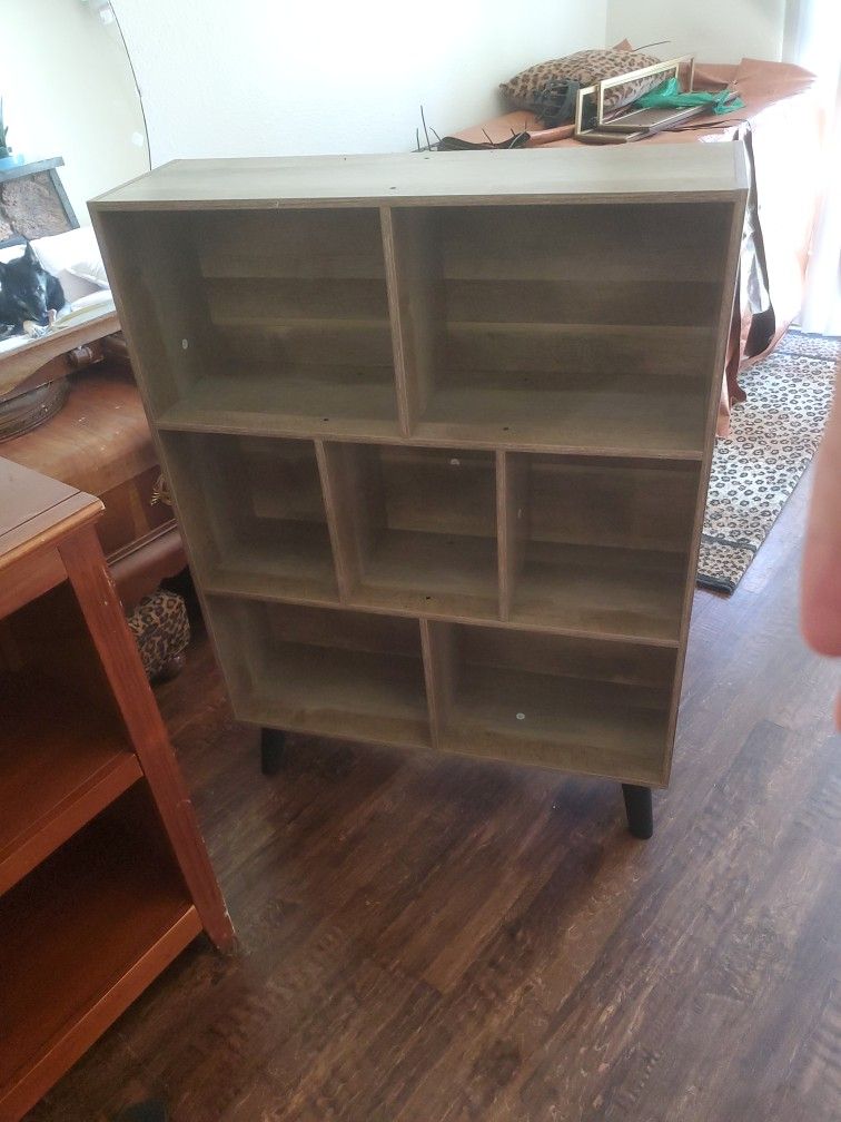 Dresser/Cabinet