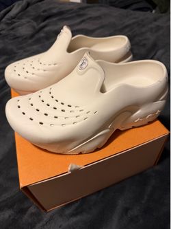 Authentic Louis Vuitton Shark Clogs Cream size 9.5