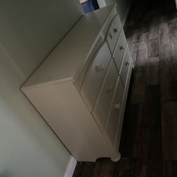 FREE NIGHT STAND DRESSER DESK