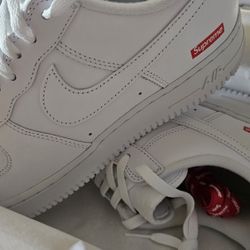 Supreme x Air Force 1 Low "Box Logo"