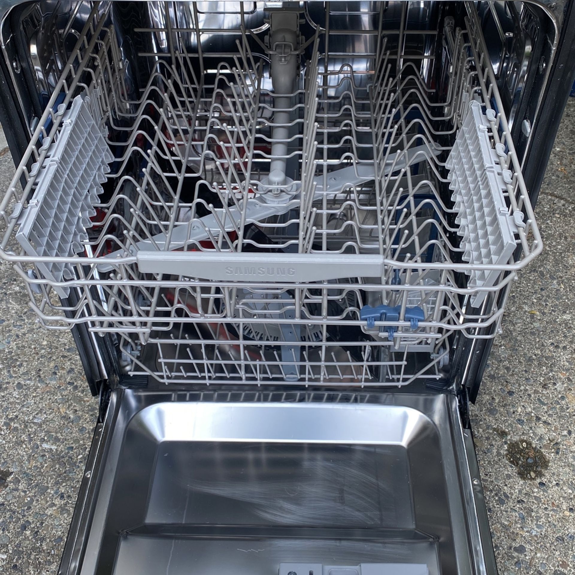 Samsung Dishwasher for Sale in St. Petersburg, FL - OfferUp