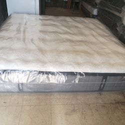 🛏️💤💤 $699 Eastern King Aireloom Crystal Cove Medium Firm Mattress Available $699 🛏️💤💤