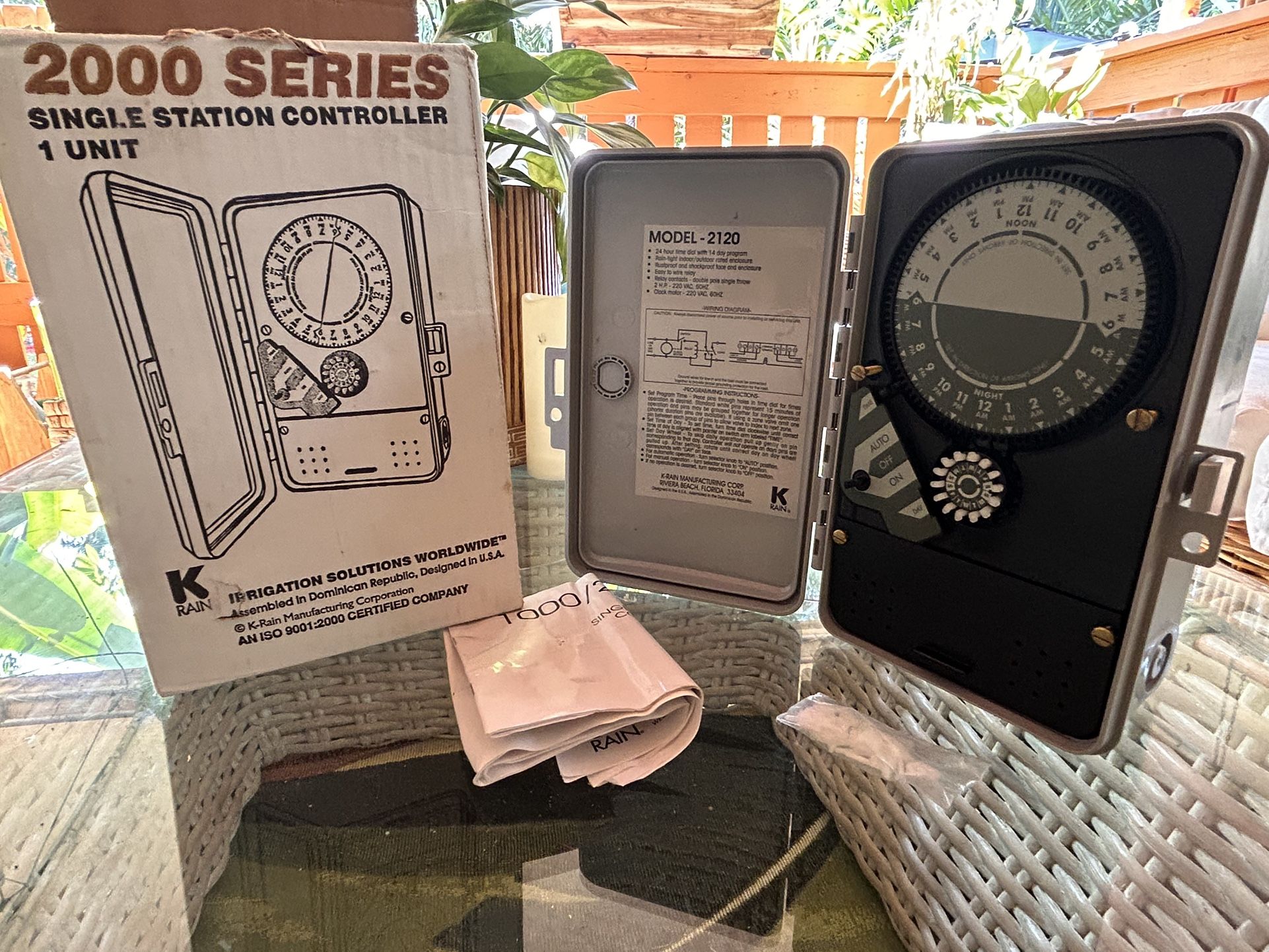 Single Station Sprinkler Controller . 