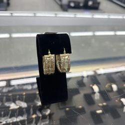Aretes 