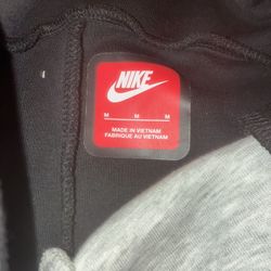Nike Tech Black And Grey Size M