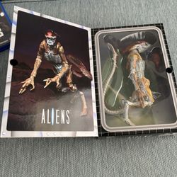 Neca Panther Aliens Figurine new in box