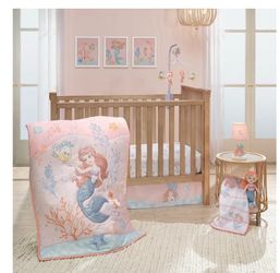 Crib bedding set