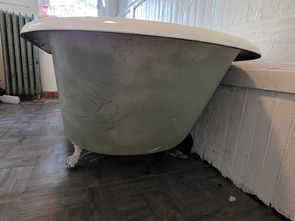 Claw TUB